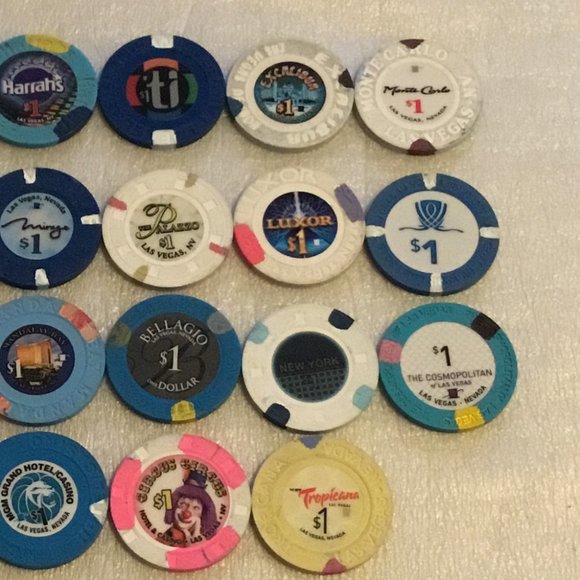 Las Vegas Casino chip collection Games Very Cool Colorful Lot Of 22